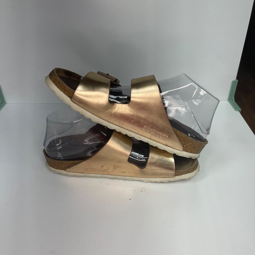 Women’s Gold Arizona Birkenstocks size 40 - Picture 5 of 7
